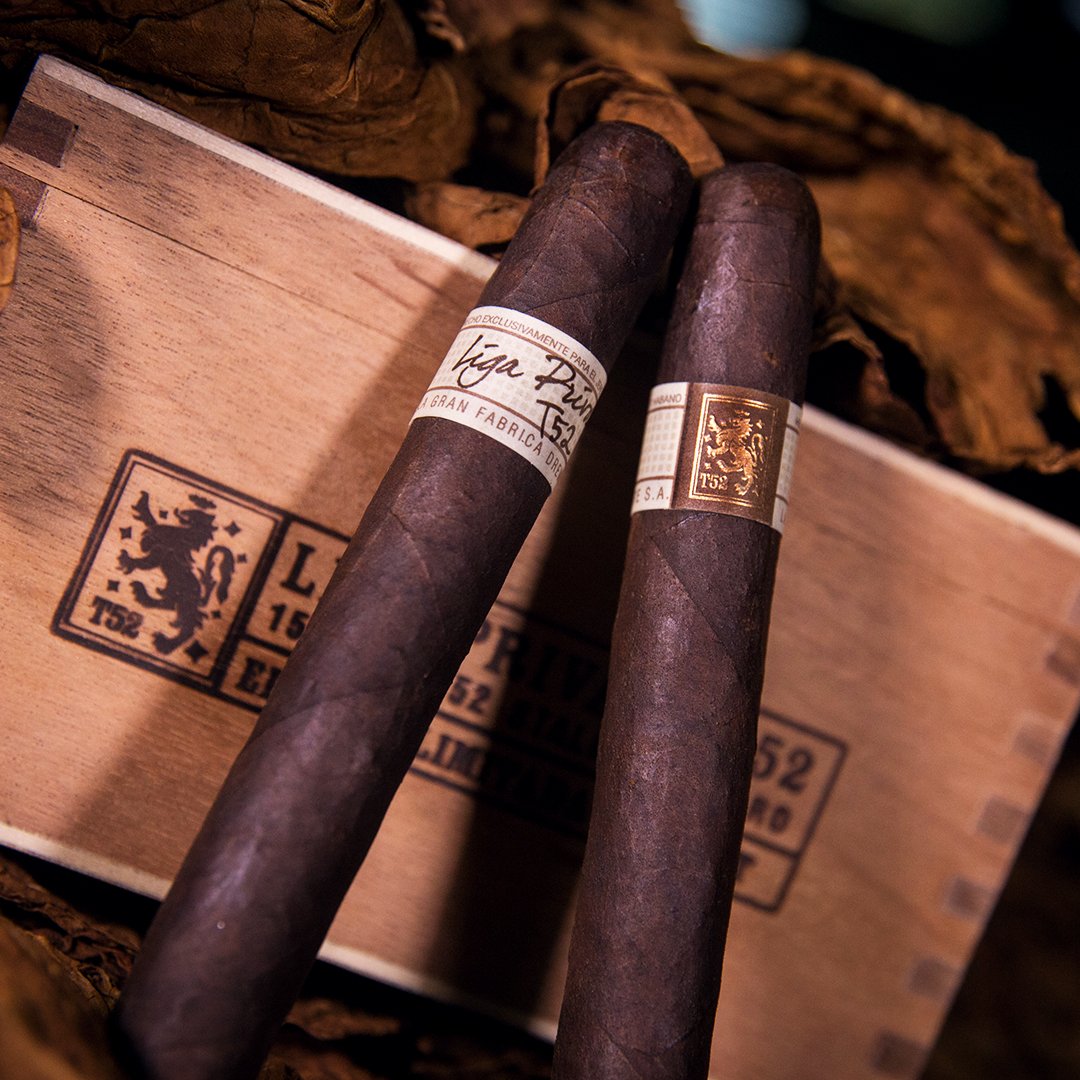 Drew Estate - Liga Privada T52 Toro Especial - Box of 12