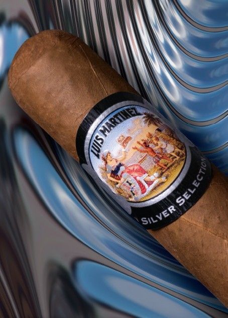 Luis Martinez - Silver Selection Hamilton Robusto - Box