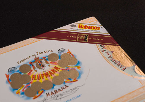 H. Upmann Royal Robusto – La Casa del Habano exclusive