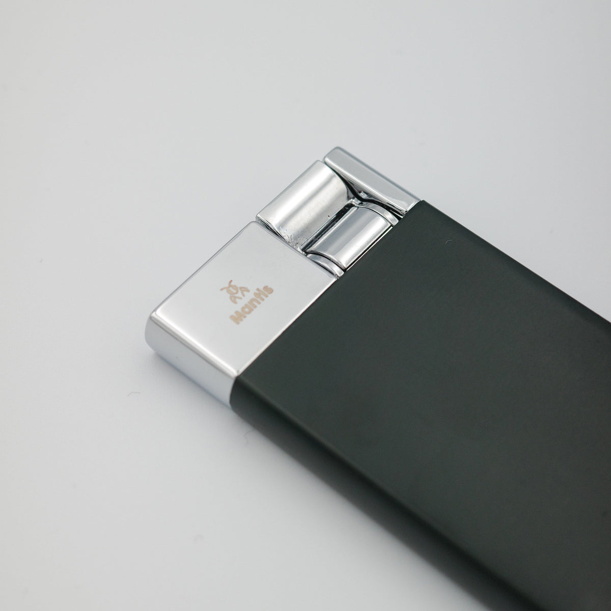Mantis Clix Lighter