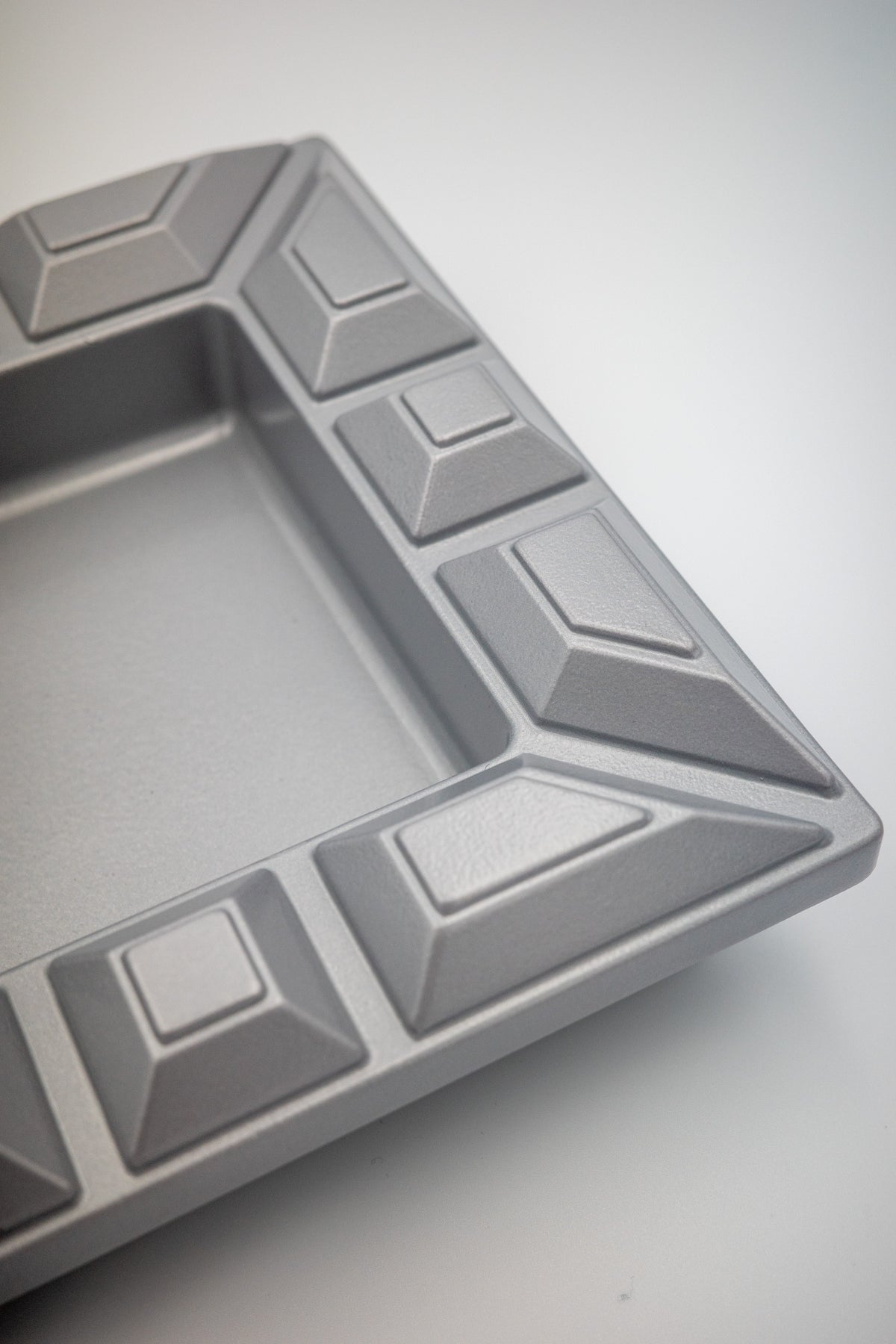 Mantis Mesa Ashtray