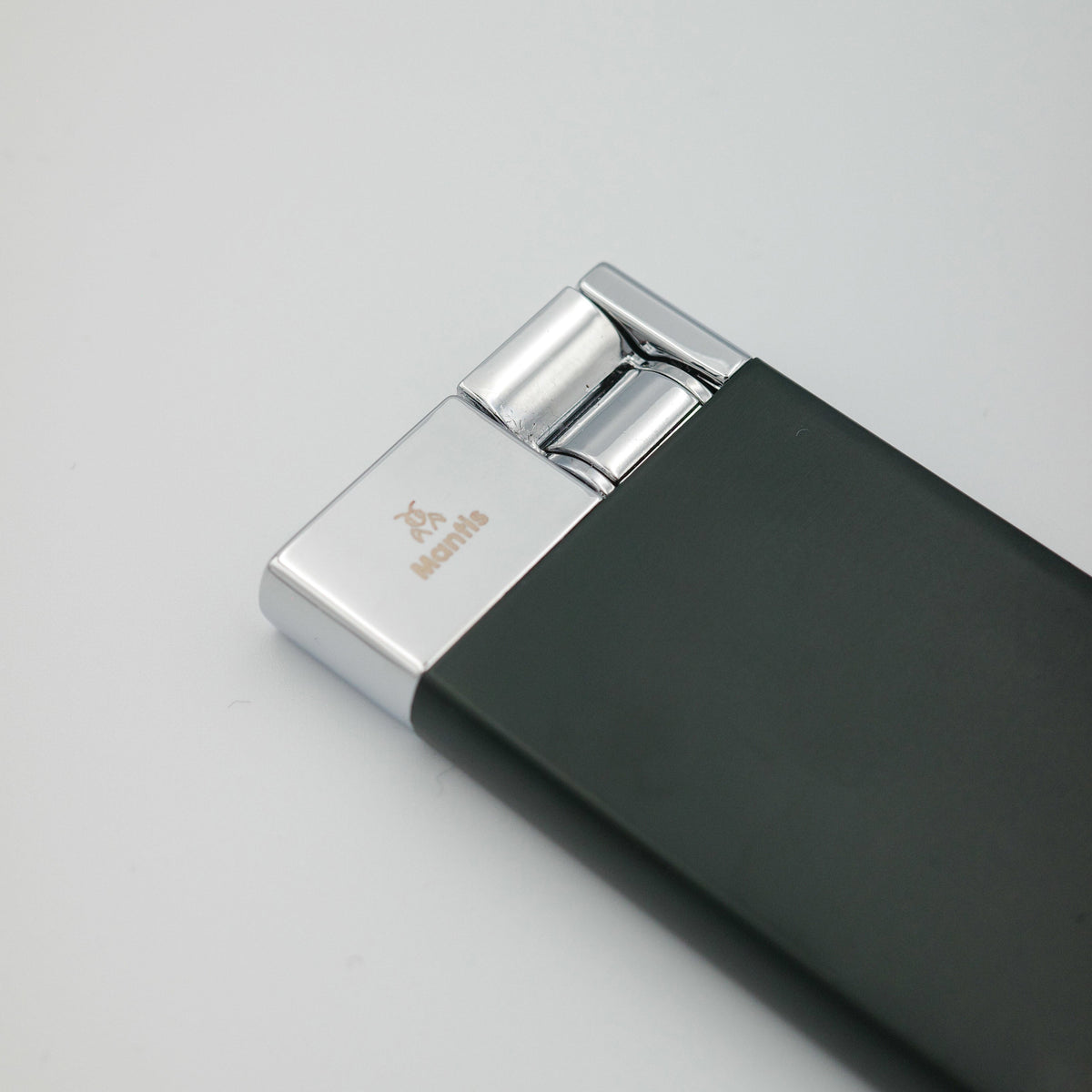 Mantis Clix Lighter