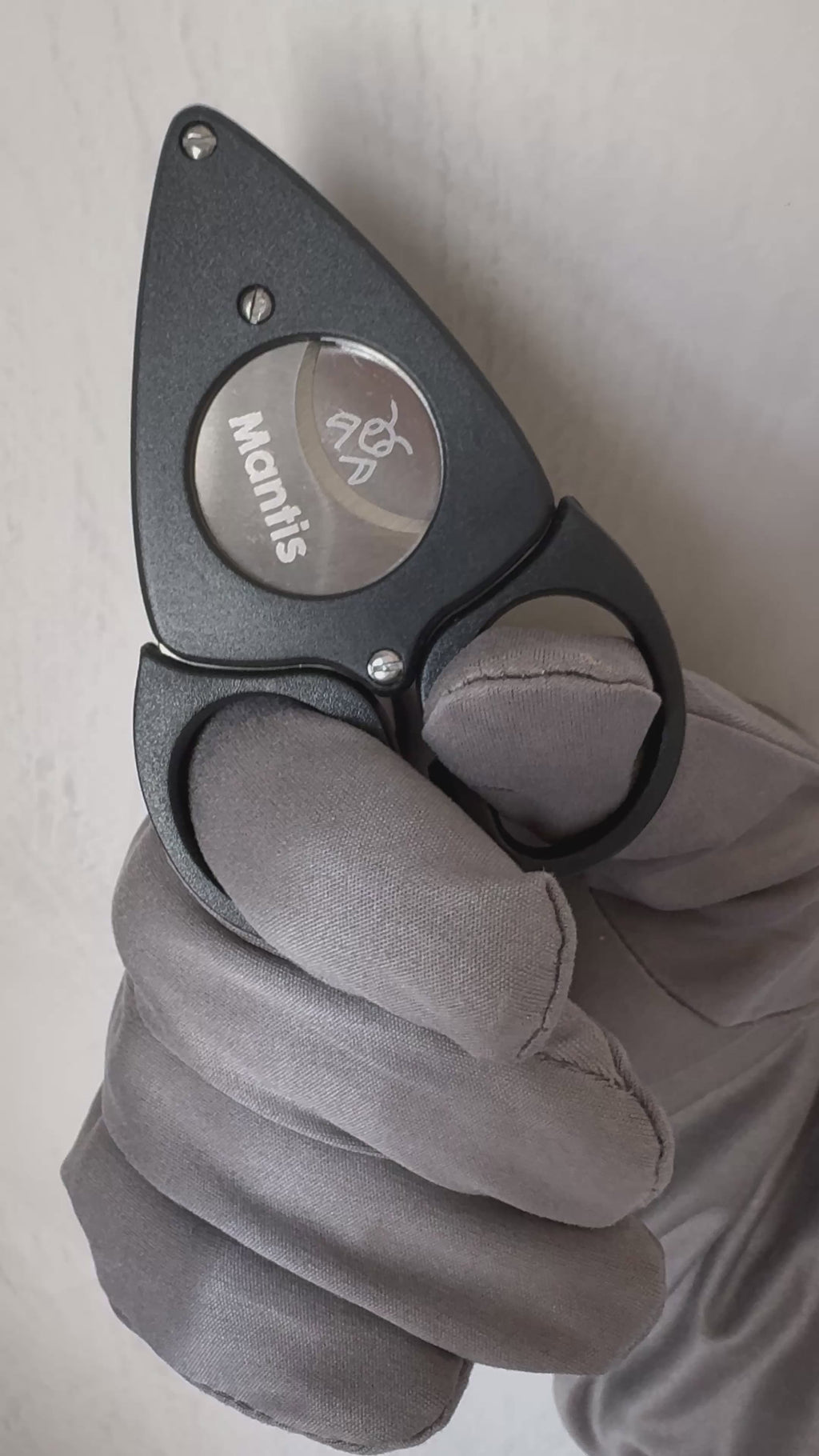 Mantis Clipper Cutter
