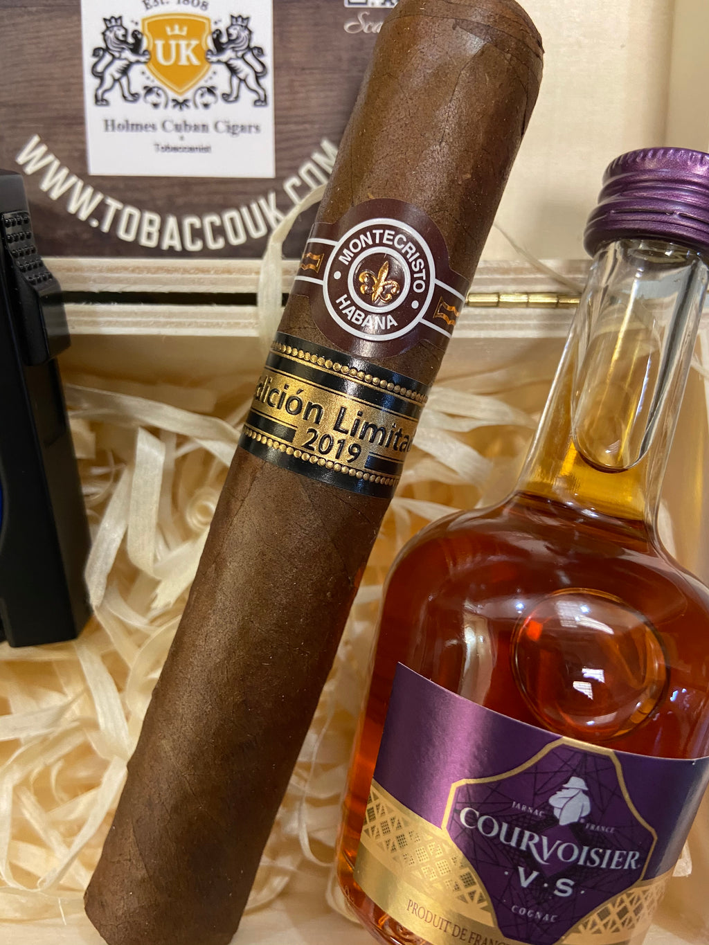 Montecristo Supremos – Edición Limitada 2019 Gift Box – with Colibri Lighter, Cutter & Cognac